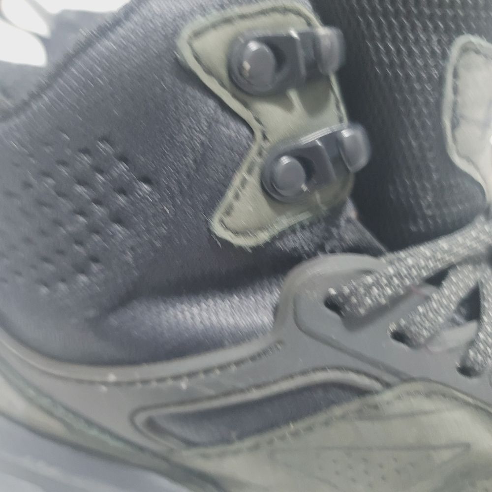 HOKA Boot Challenger Mid Goretex Size 8.5 shoes - Picture 11 of 16